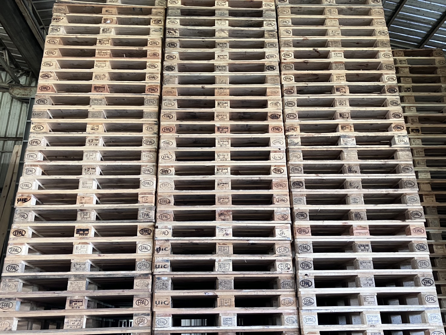 歐式環保棧板八成新 高雄楷樺實業棧板回收再利用